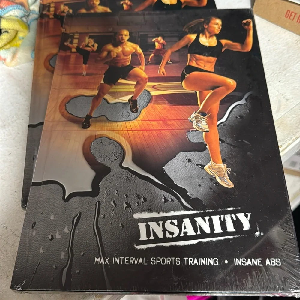 Beachbody Insanity - Picture 1 of 2